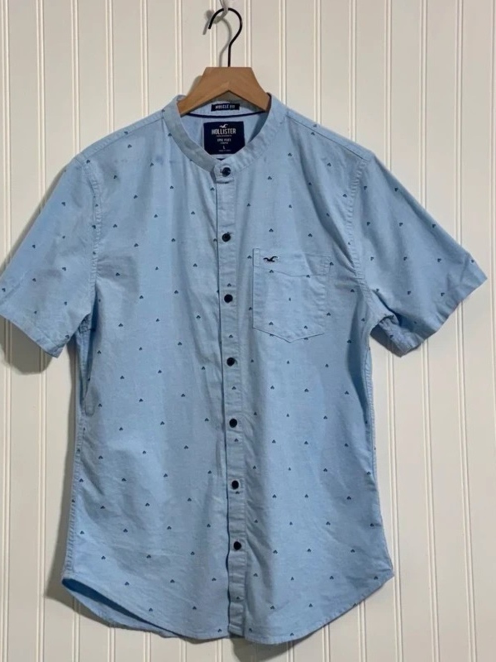 Hollister Pale Blue Short-Sleeve Band Collar Shirt with Navy Micro Print